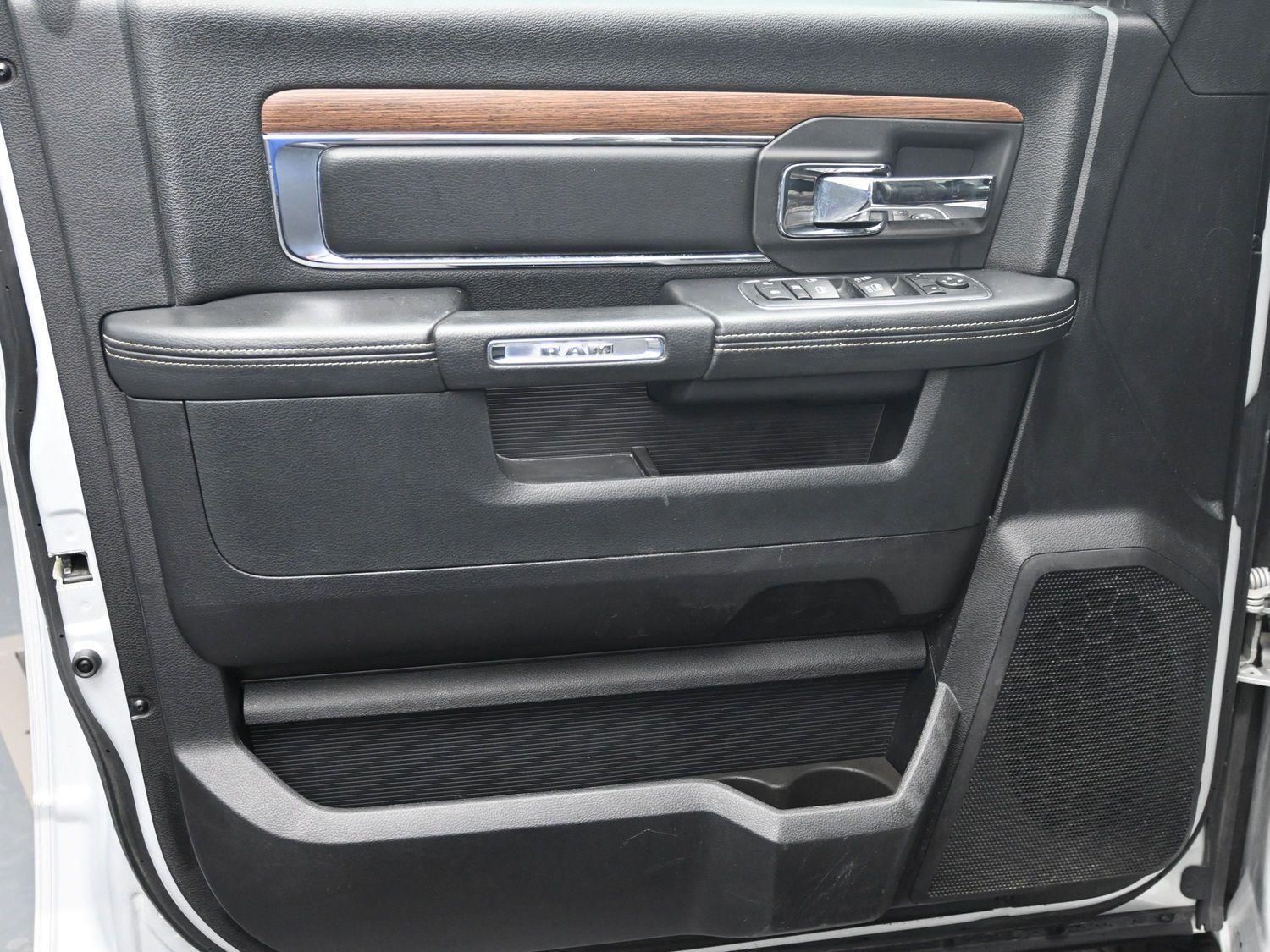 Used 2016 Bright Silver Metallic Clearcoat Ram Laramie image 18