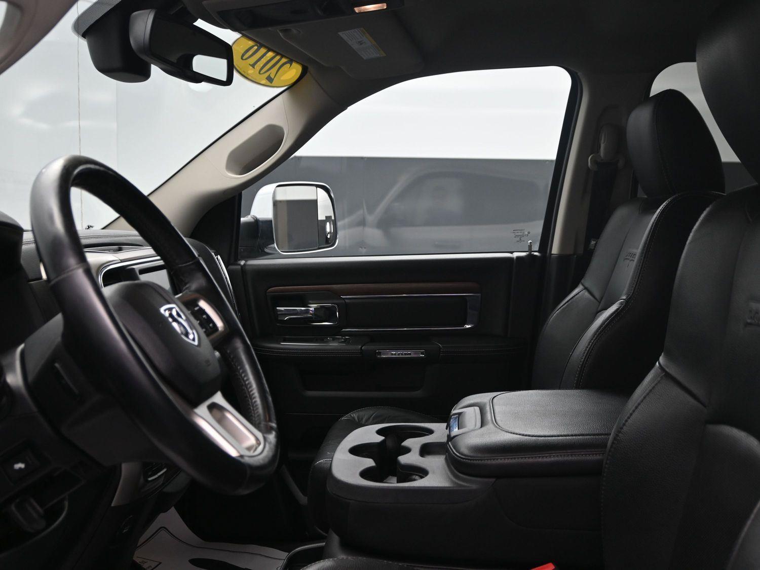 Used 2016 Bright Silver Metallic Clearcoat Ram Laramie image 20