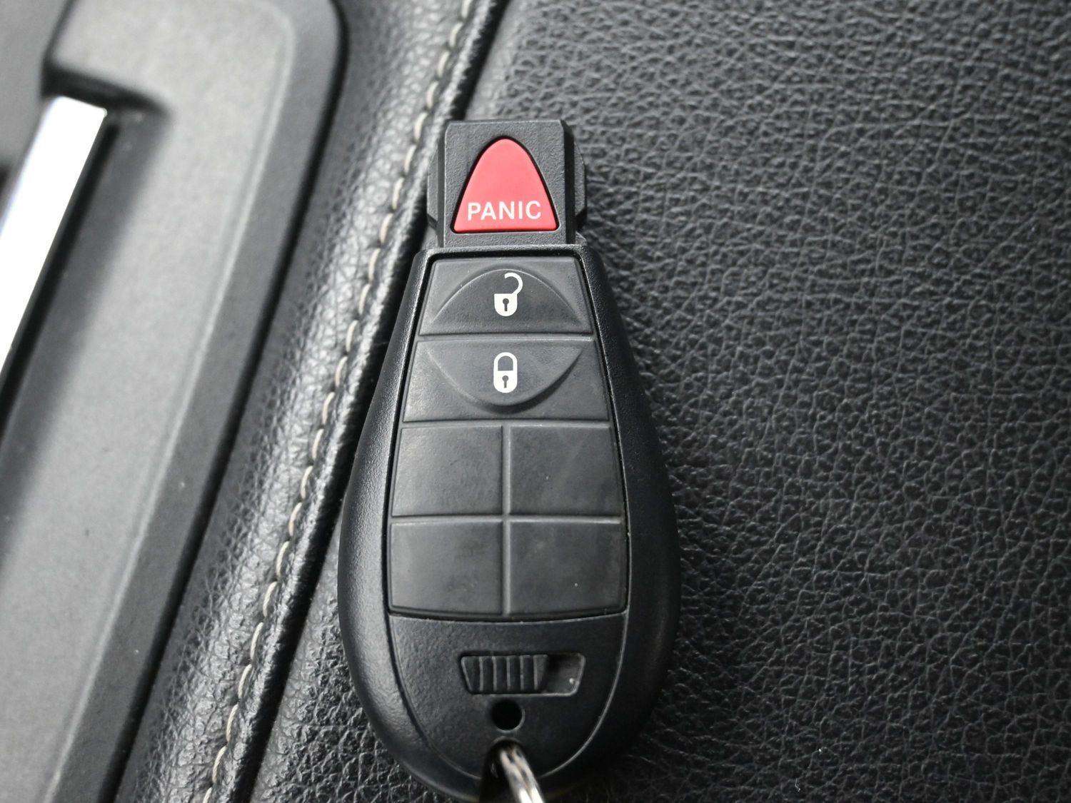 Used 2016 Bright Silver Metallic Clearcoat Ram Laramie image 21