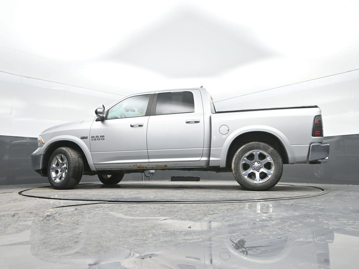 Used 2016 Bright Silver Metallic Clearcoat Ram Laramie image 31