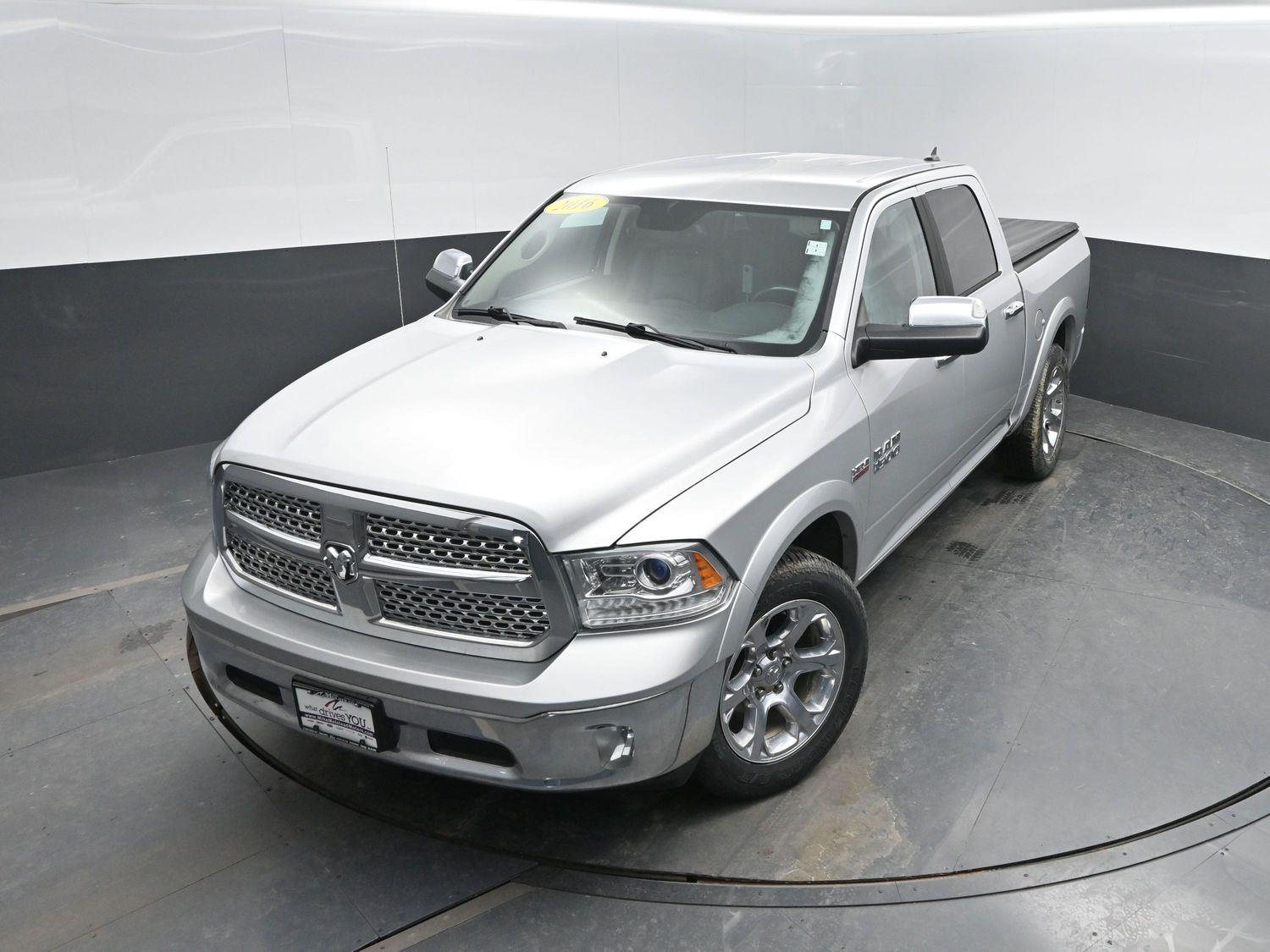Used 2016 Bright Silver Metallic Clearcoat Ram Laramie image 34