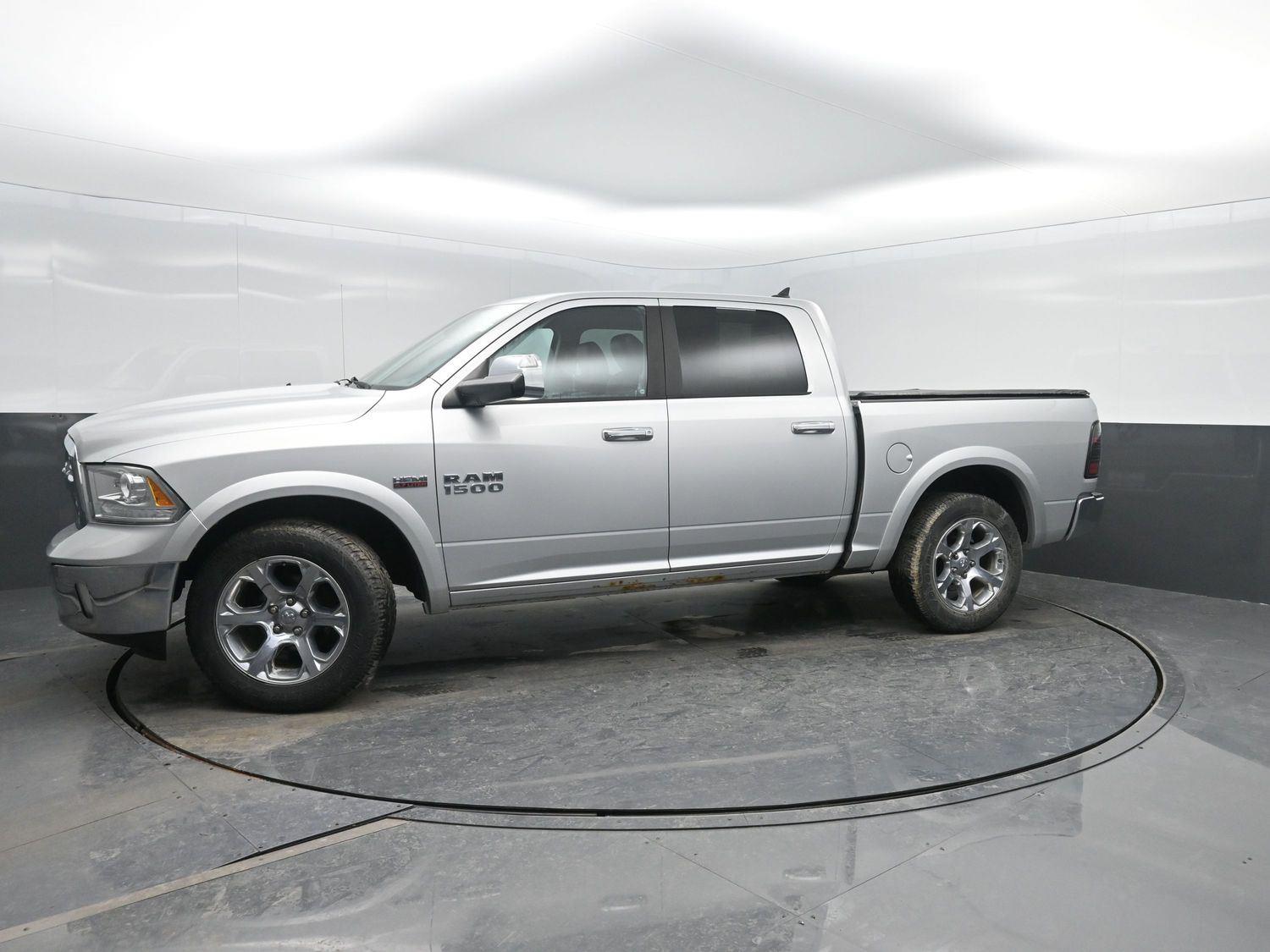 Used 2016 Bright Silver Metallic Clearcoat Ram Laramie image 39