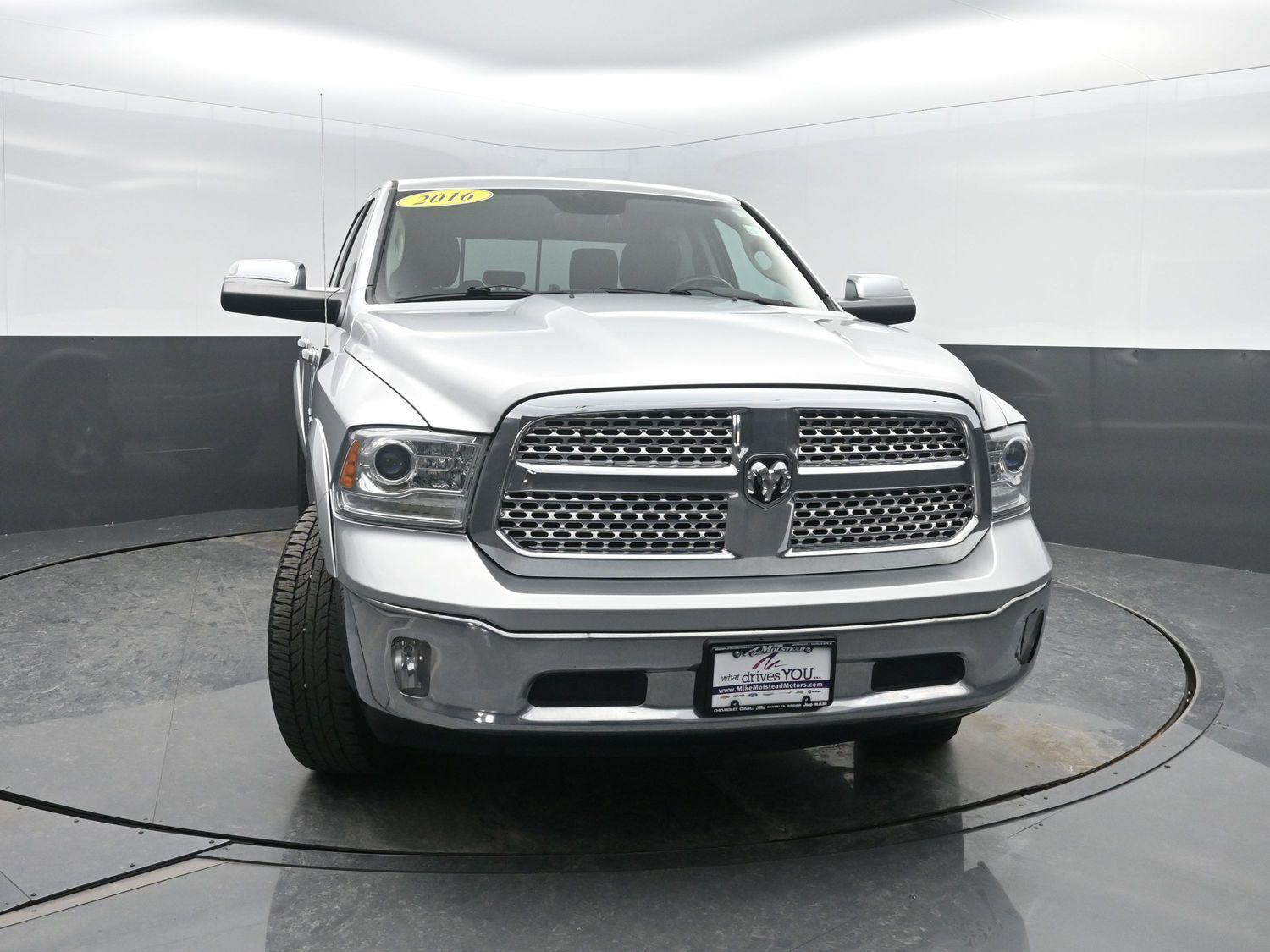 Used 2016 Bright Silver Metallic Clearcoat Ram Laramie image 40