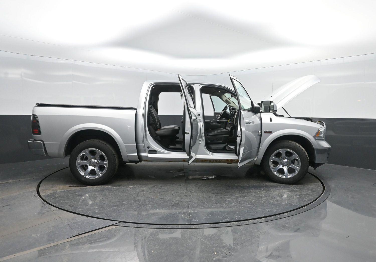 Used 2016 Bright Silver Metallic Clearcoat Ram Laramie image 45