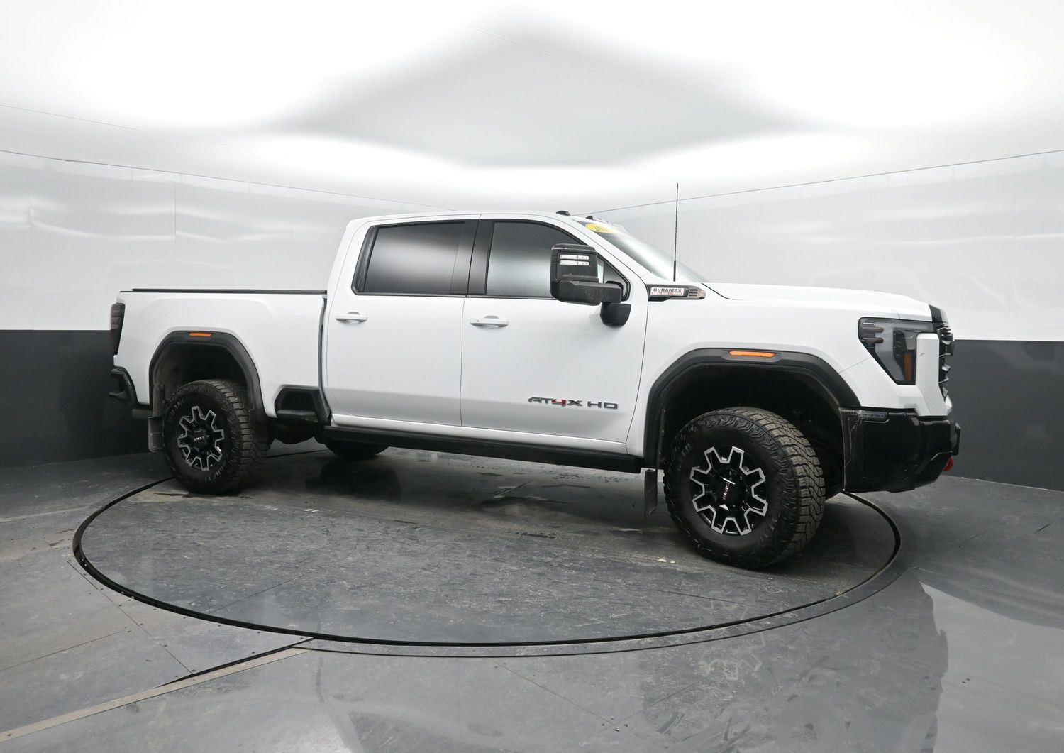 Used 2026 Summit White GMC AT4X image 4