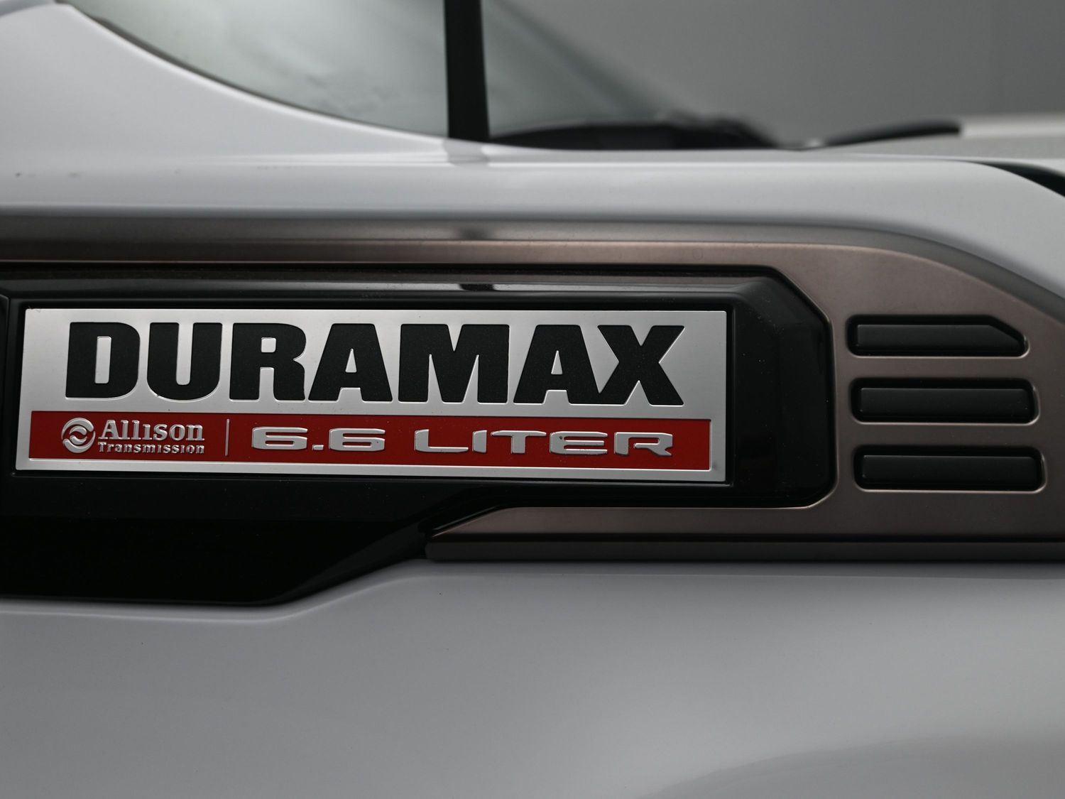 Used 2026 Summit White GMC AT4X image 6