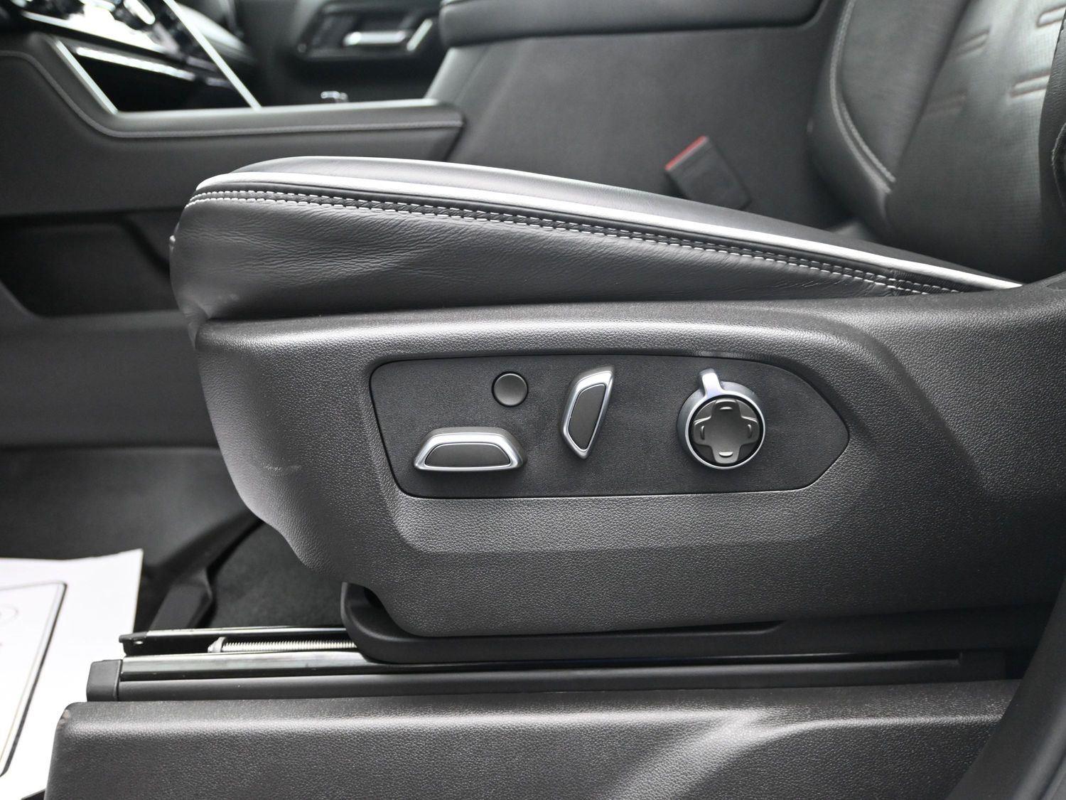 Used 2026 Summit White GMC AT4X image 24