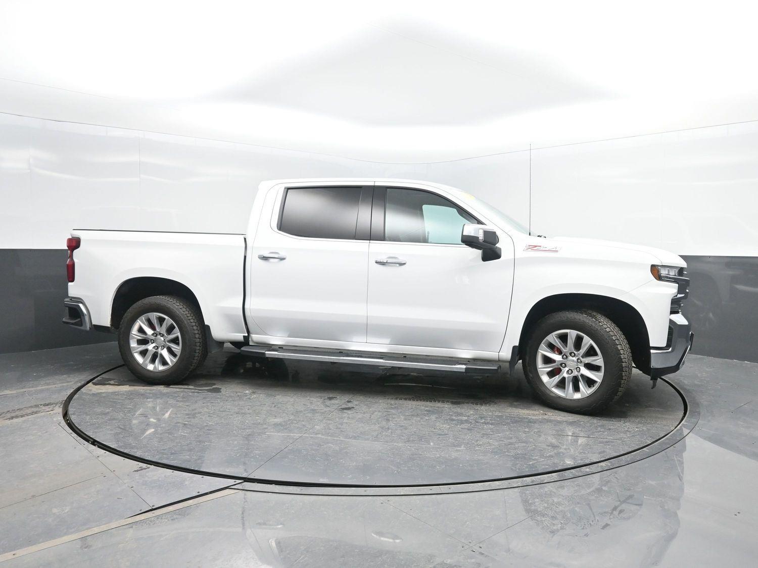 Used 2020 Summit White Chevrolet LTZ image 3