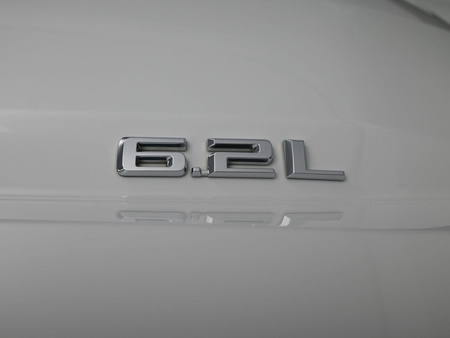 Used 2020 Summit White Chevrolet LTZ image 6