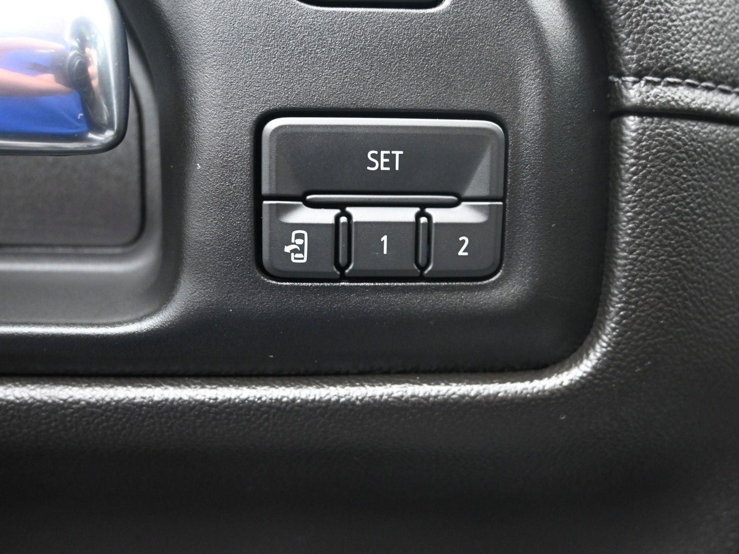 Used 2020 Summit White Chevrolet LTZ image 24