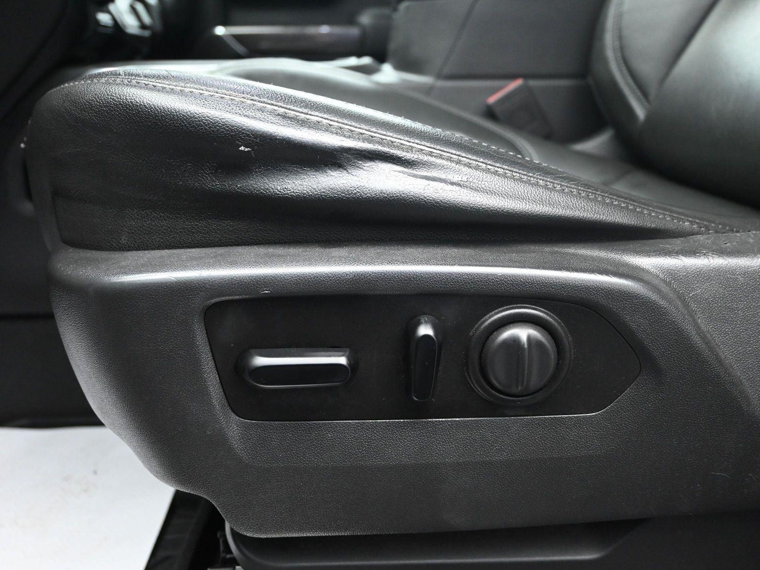 Used 2020 Summit White Chevrolet LTZ image 25