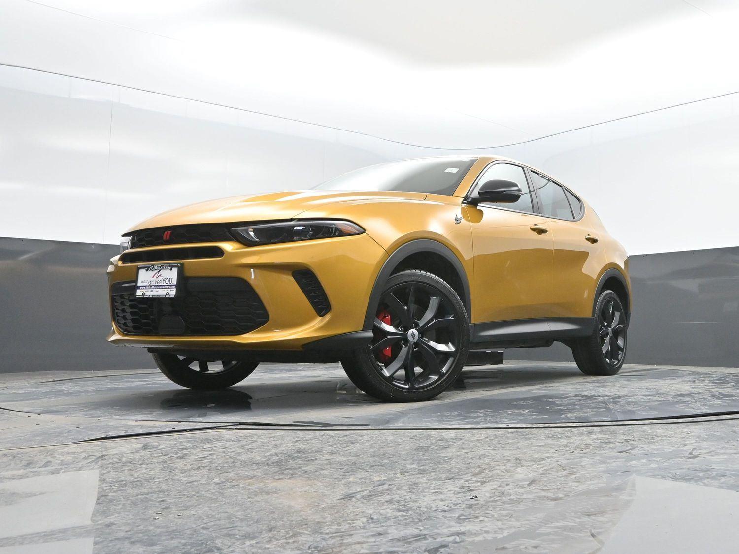 Used 2024 Acapulco Gold Dodge GT image 39