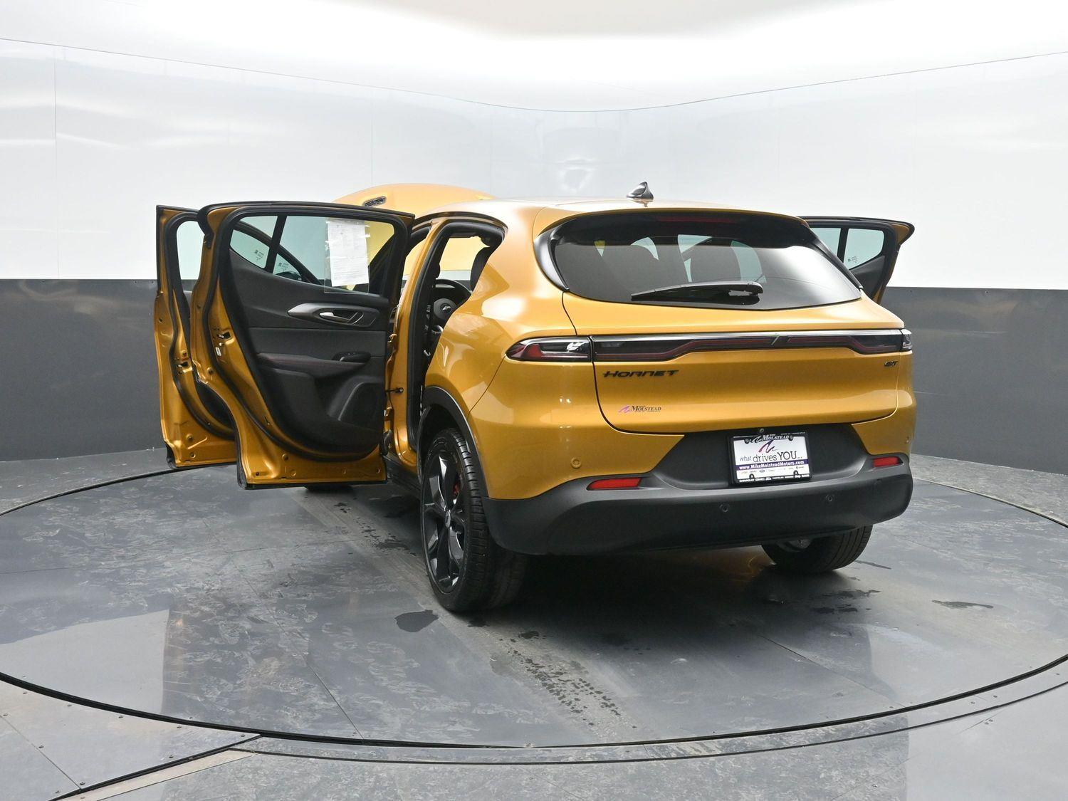 Used 2024 Acapulco Gold Dodge GT image 41