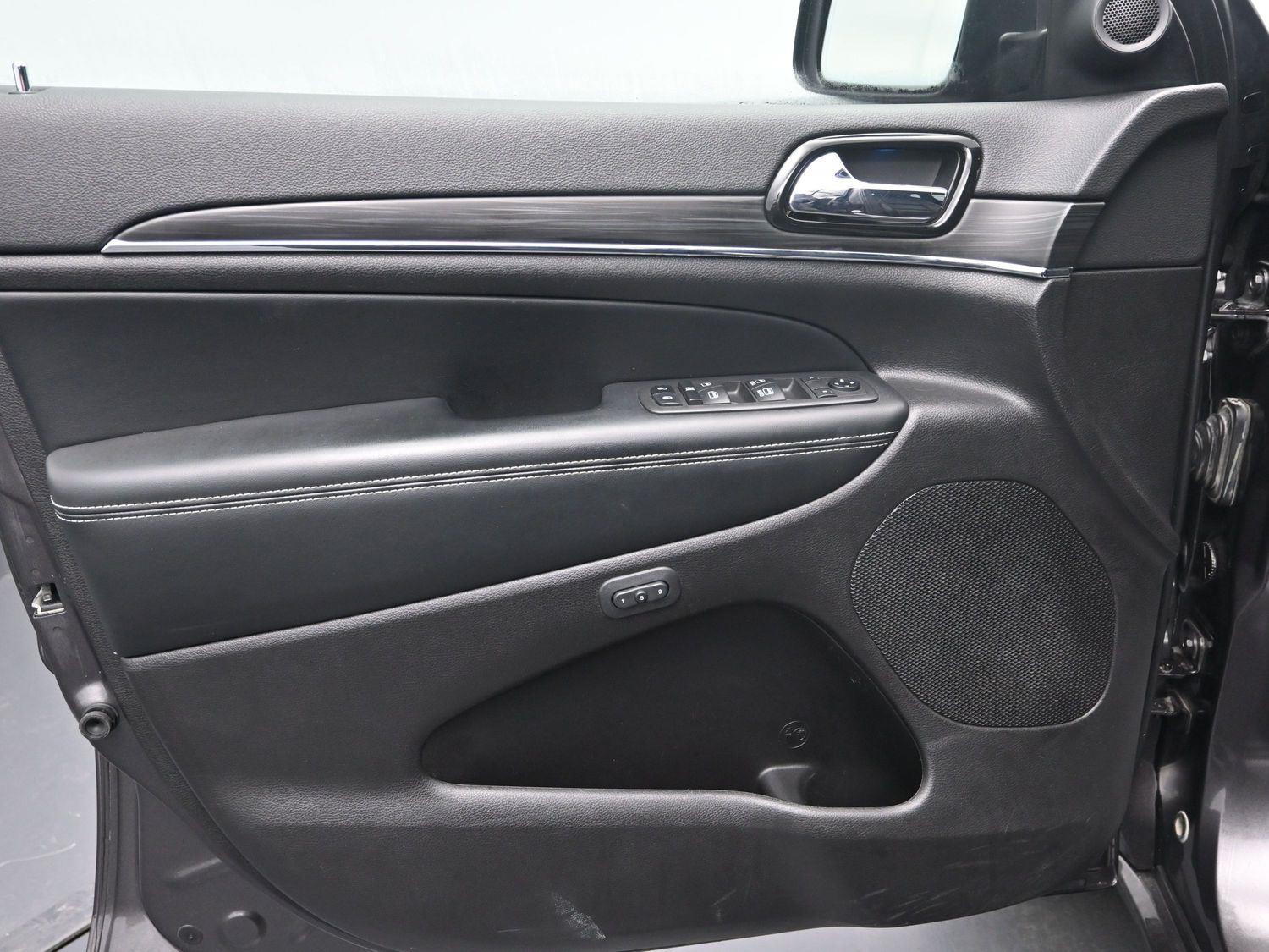 Used 2021 GRAY JEEP  image 16