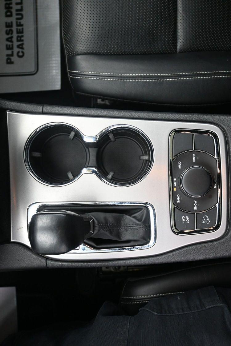 Used 2021 GRAY JEEP  image 27