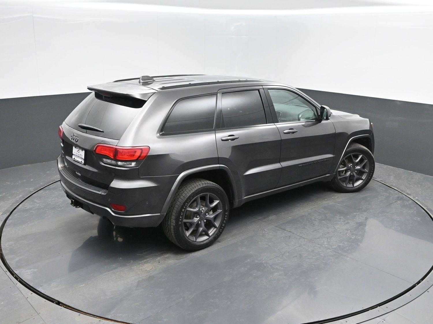 Used 2021 GRAY JEEP  image 35