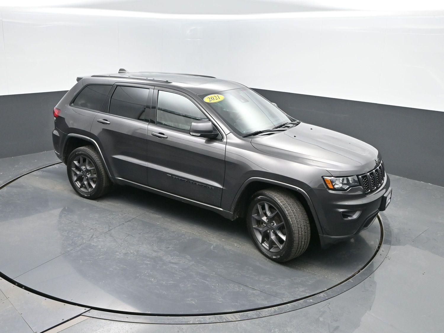 Used 2021 GRAY JEEP  image 36