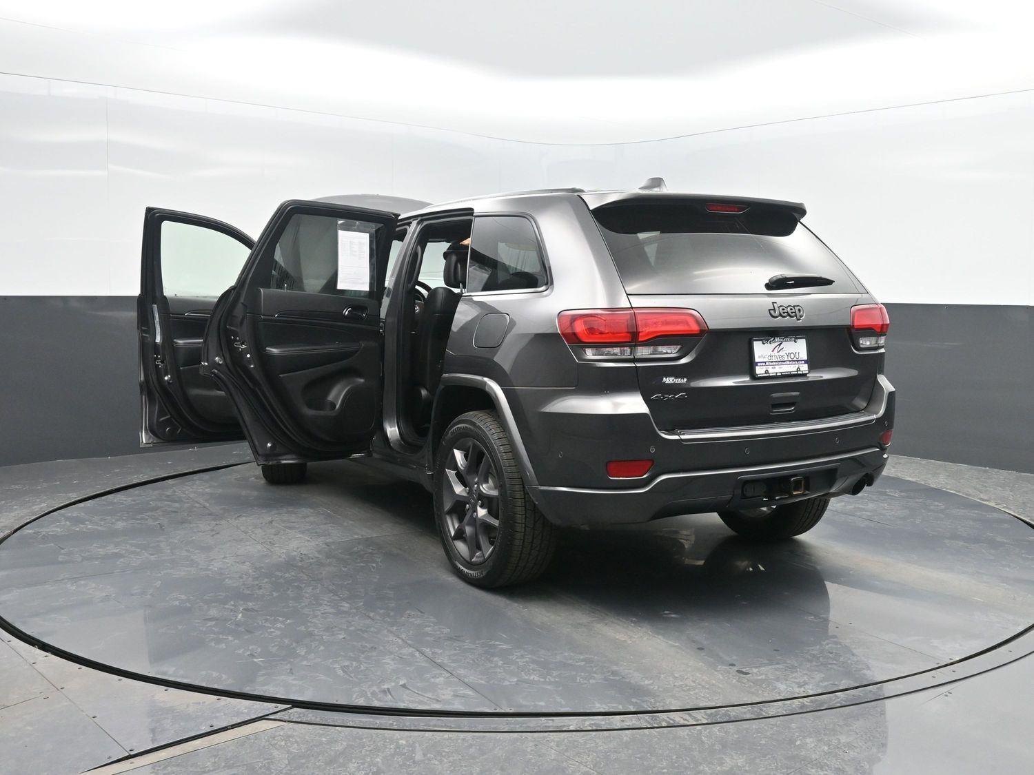 Used 2021 GRAY JEEP  image 43
