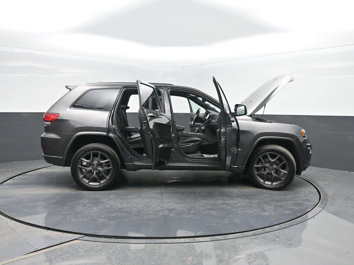 Used 2021 GRAY JEEP  image 44