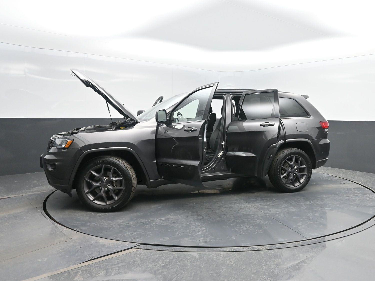 Used 2021 GRAY JEEP  image 45