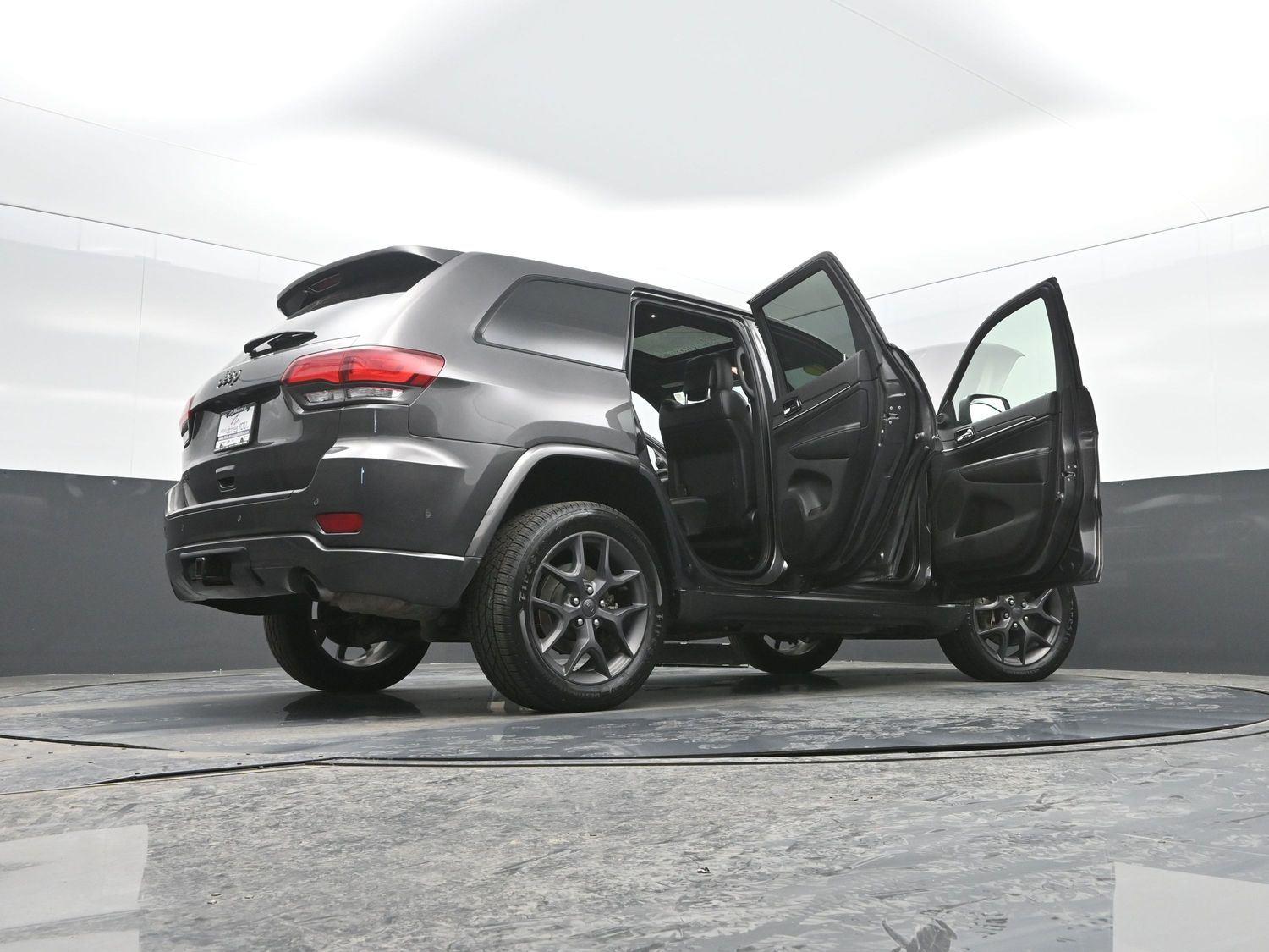 Used 2021 GRAY JEEP  image 46