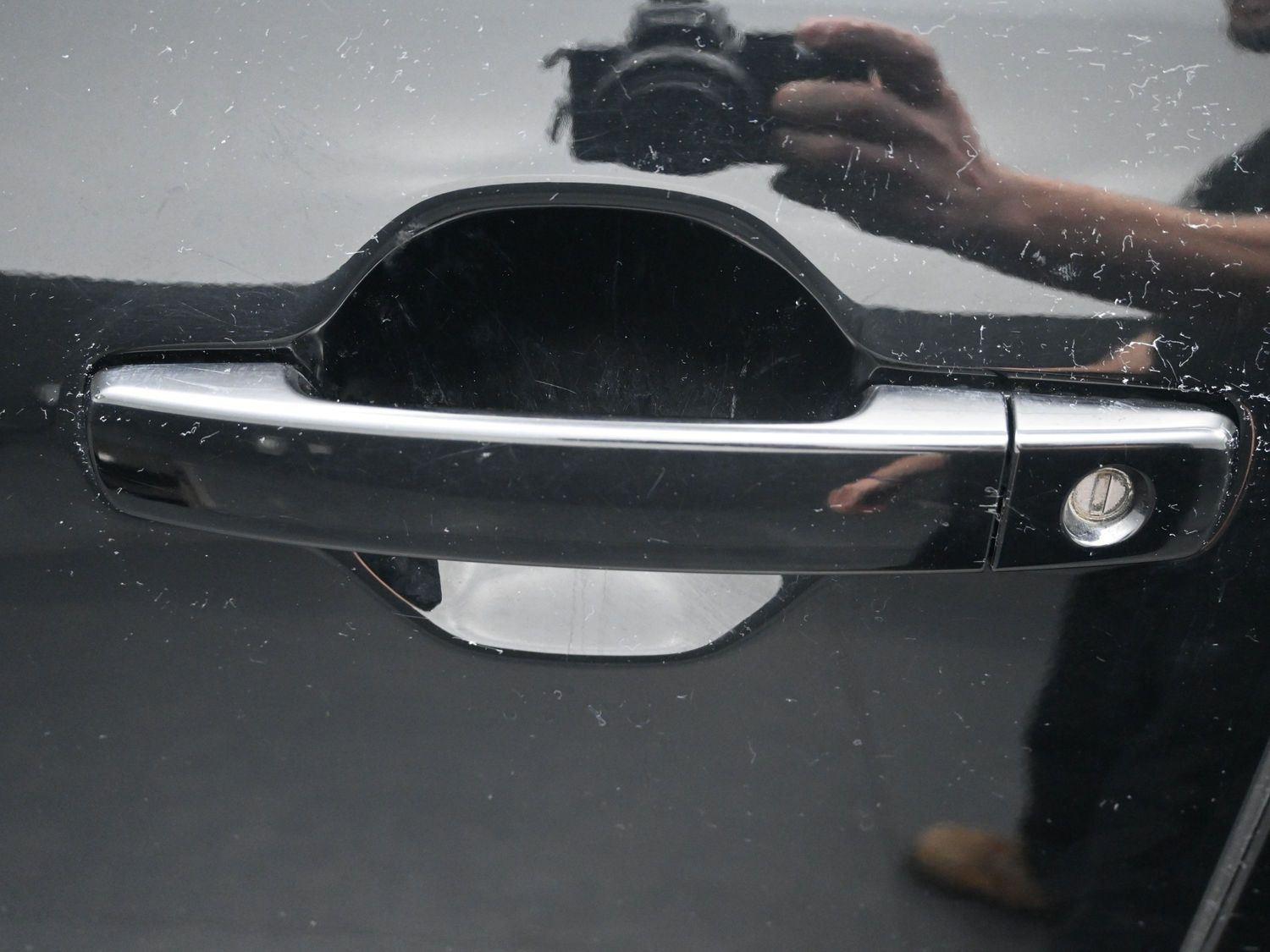 Used 2023  NISSAN  image 12