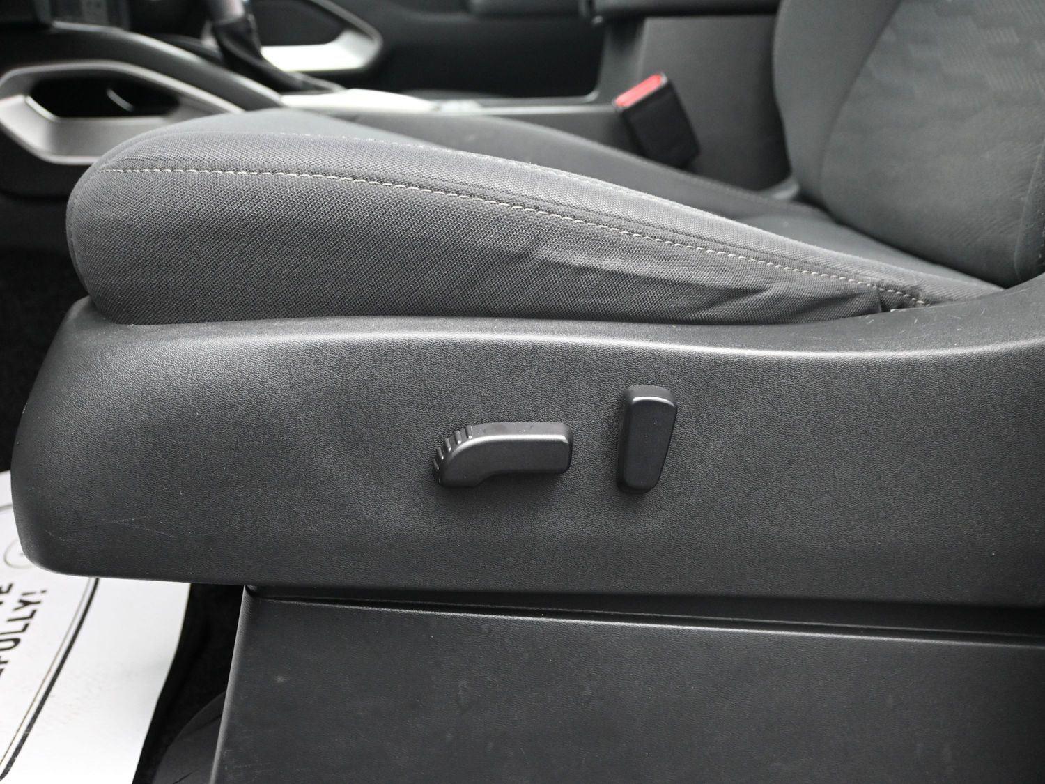 Used 2023  NISSAN  image 14