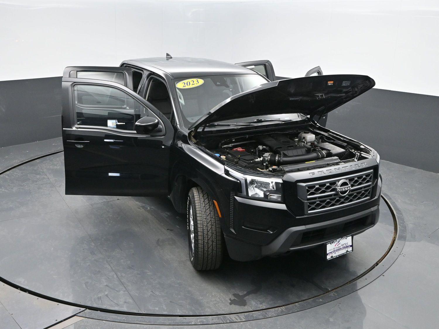 Used 2023  NISSAN  image 38