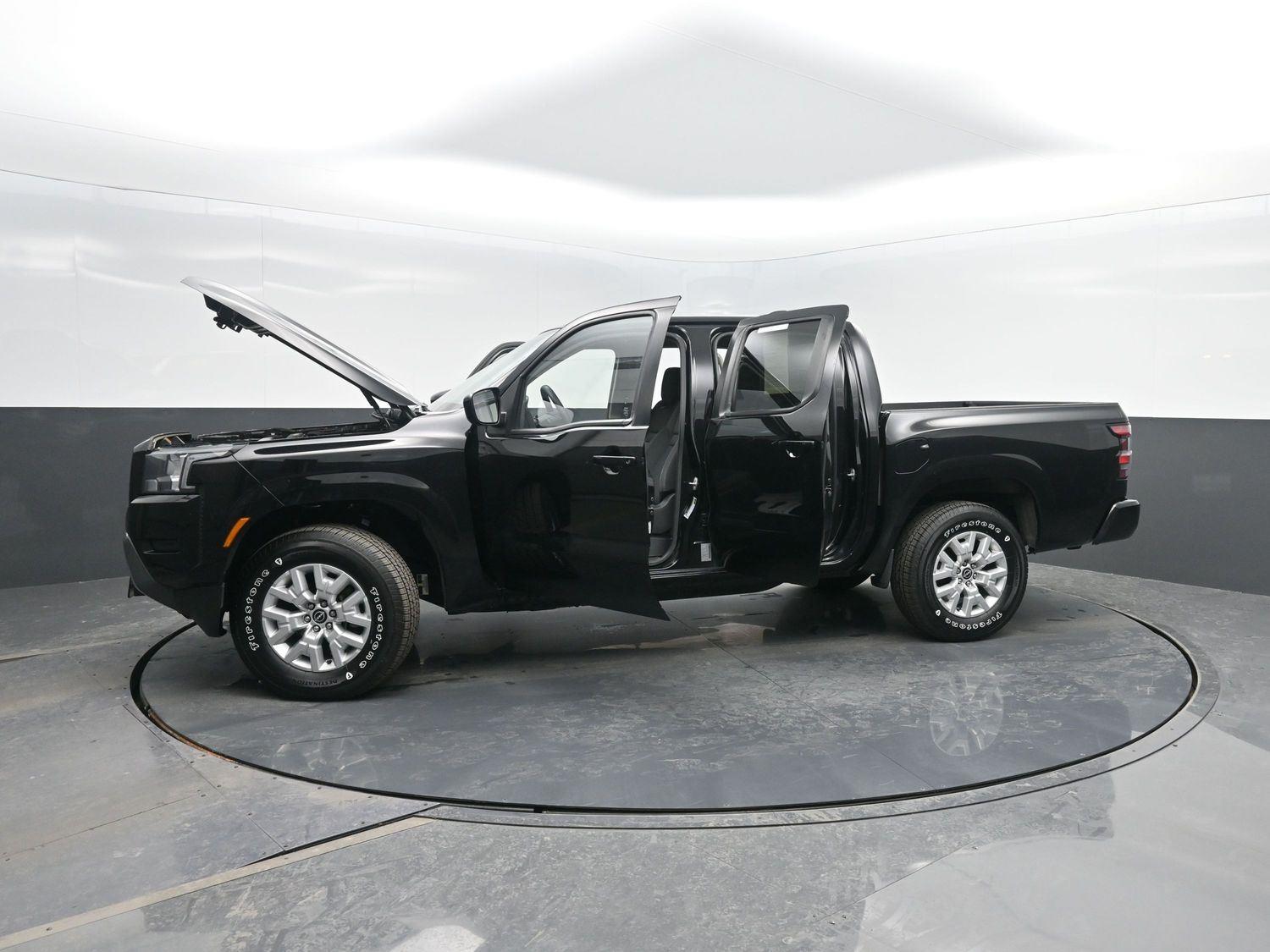 Used 2023  NISSAN  image 41