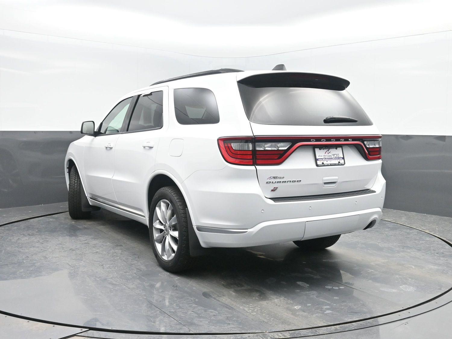 Used 2022 White Knuckle Clearcoat Dodge SXT image 39