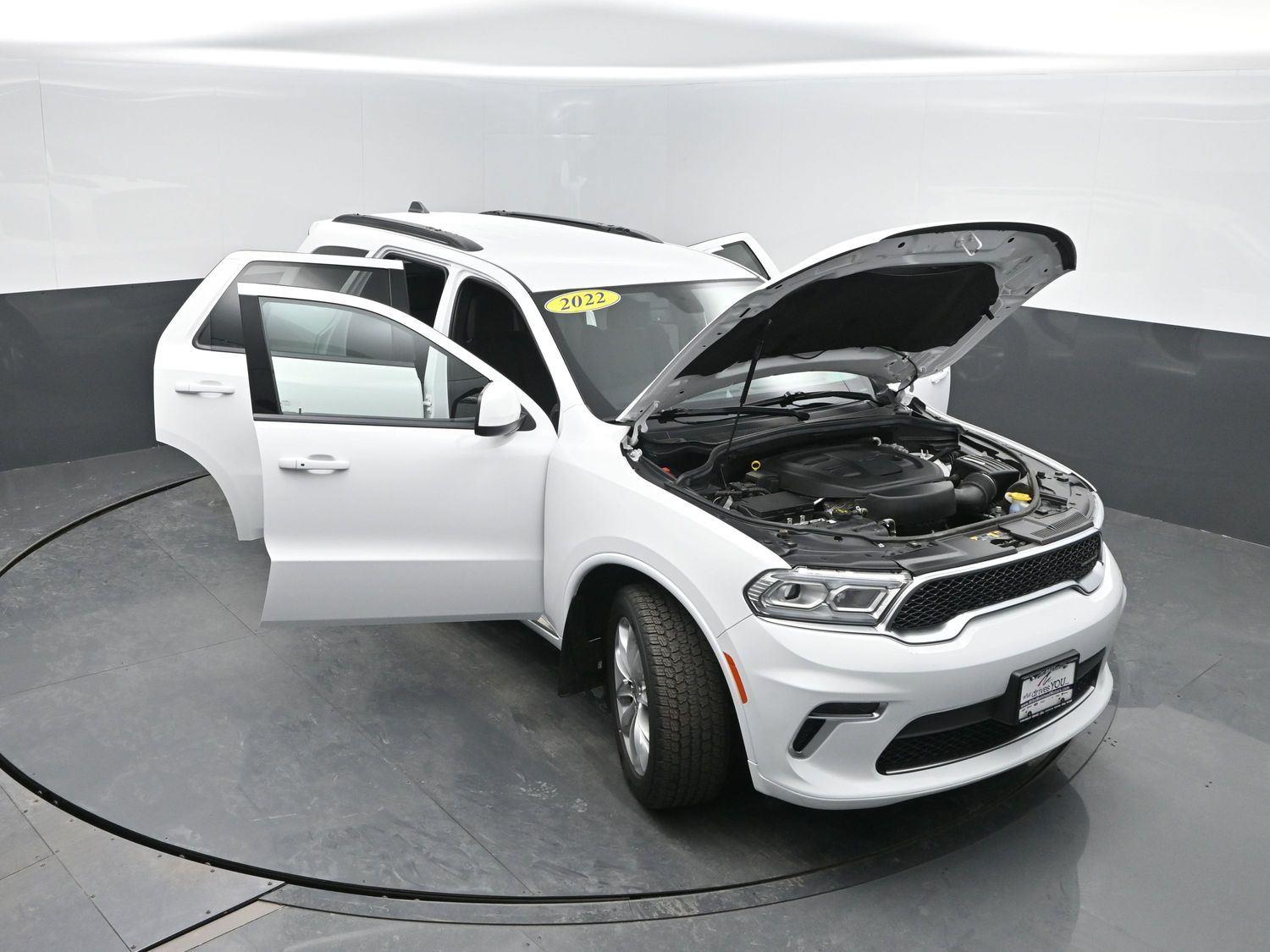 Used 2022 White Knuckle Clearcoat Dodge SXT image 41