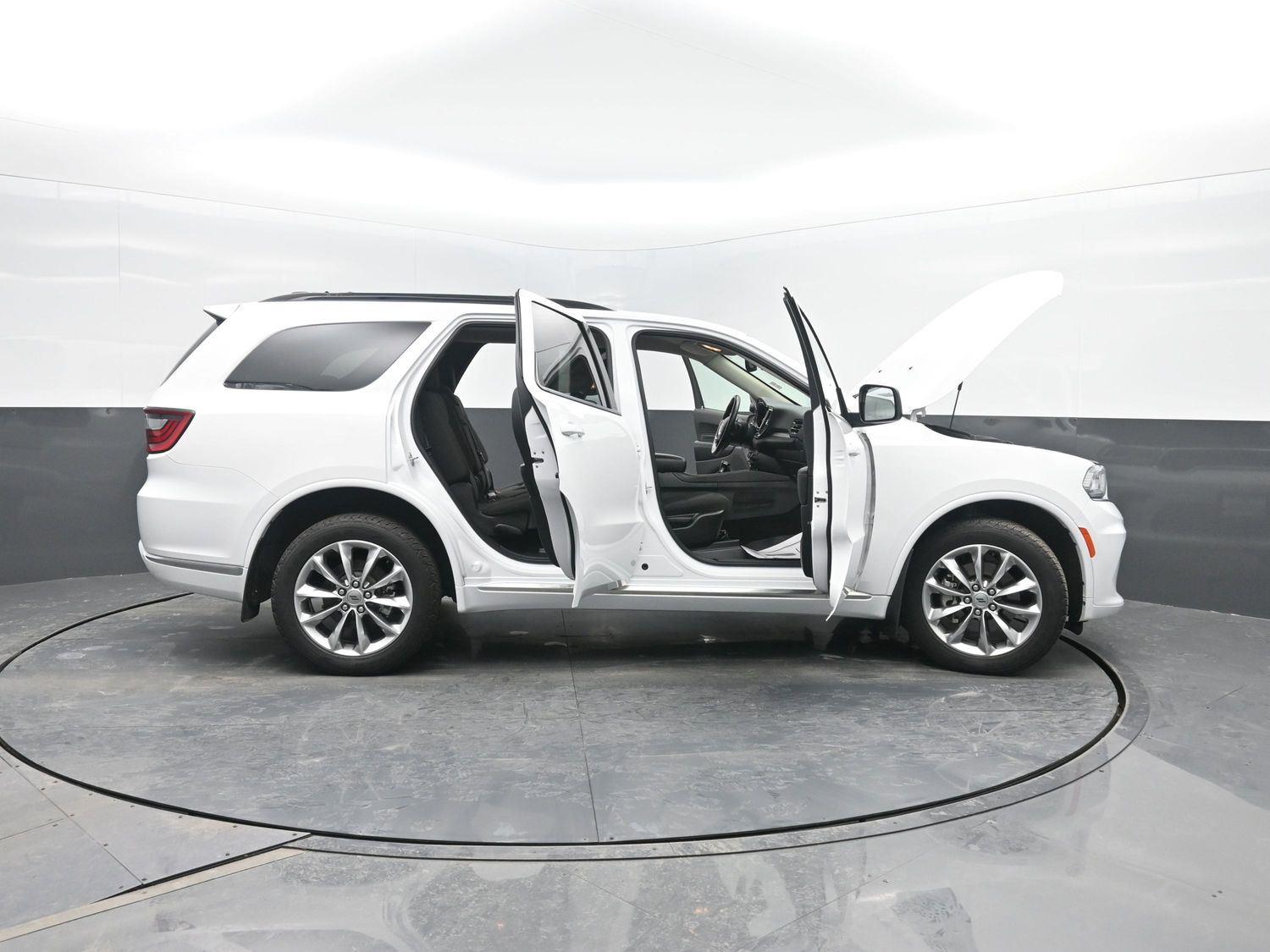 Used 2022 White Knuckle Clearcoat Dodge SXT image 43