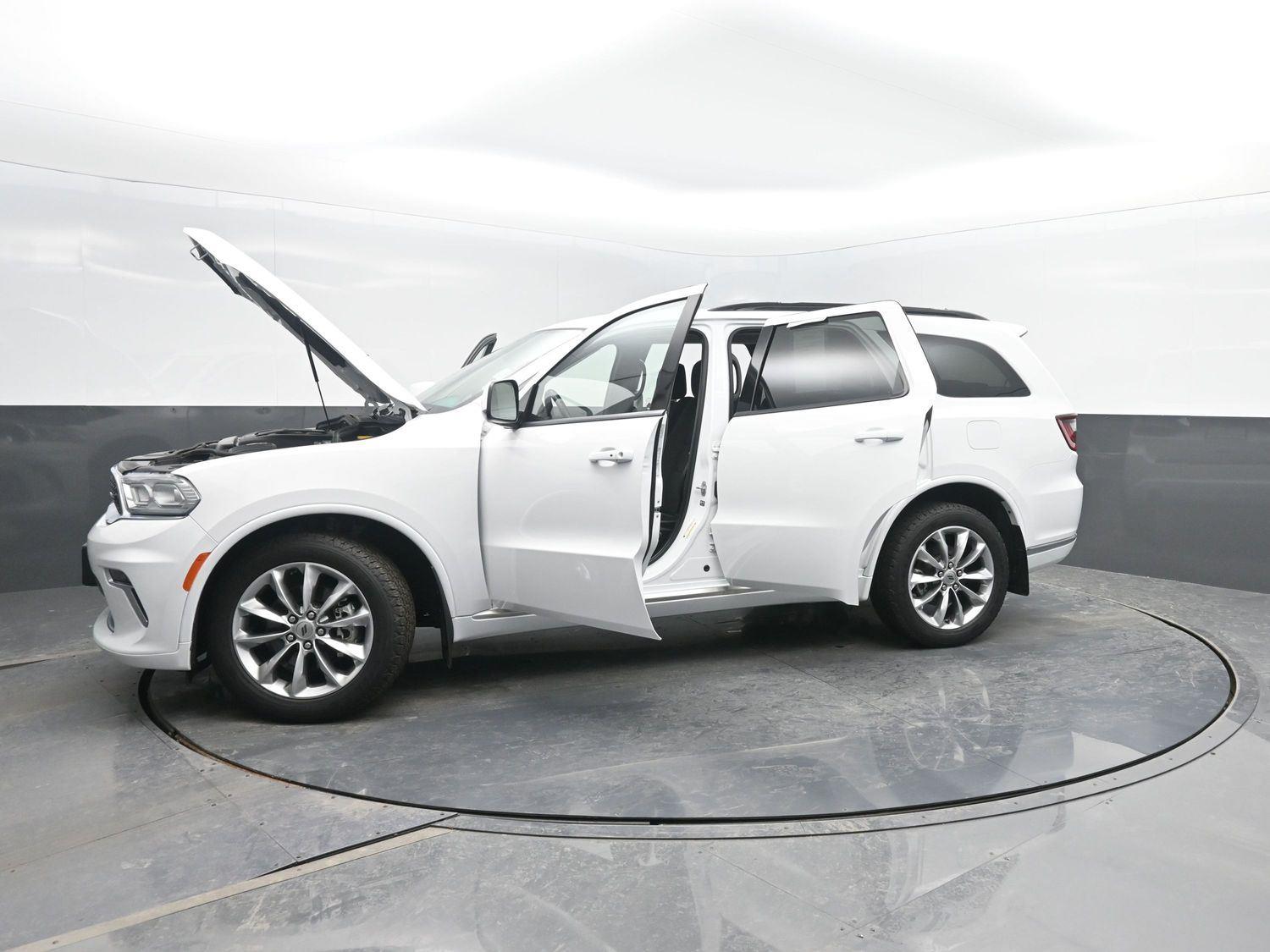 Used 2022 White Knuckle Clearcoat Dodge SXT image 44