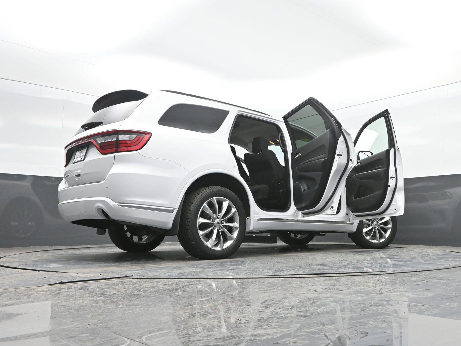 Used 2022 White Knuckle Clearcoat Dodge SXT image 45