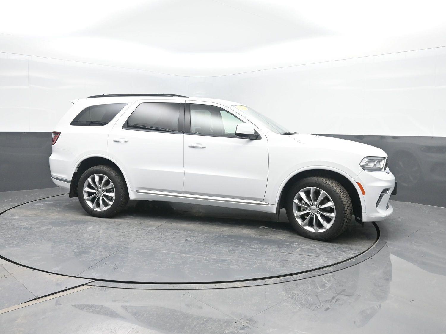 Used 2022 White Knuckle Clearcoat Dodge SXT image 3