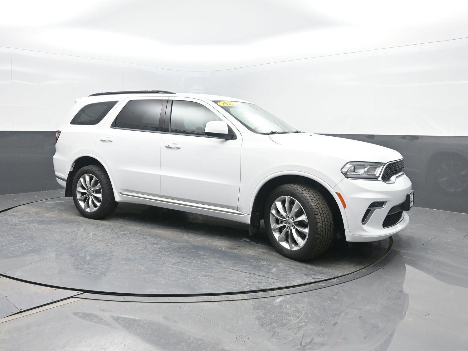 Used 2022 White Knuckle Clearcoat Dodge SXT image 4