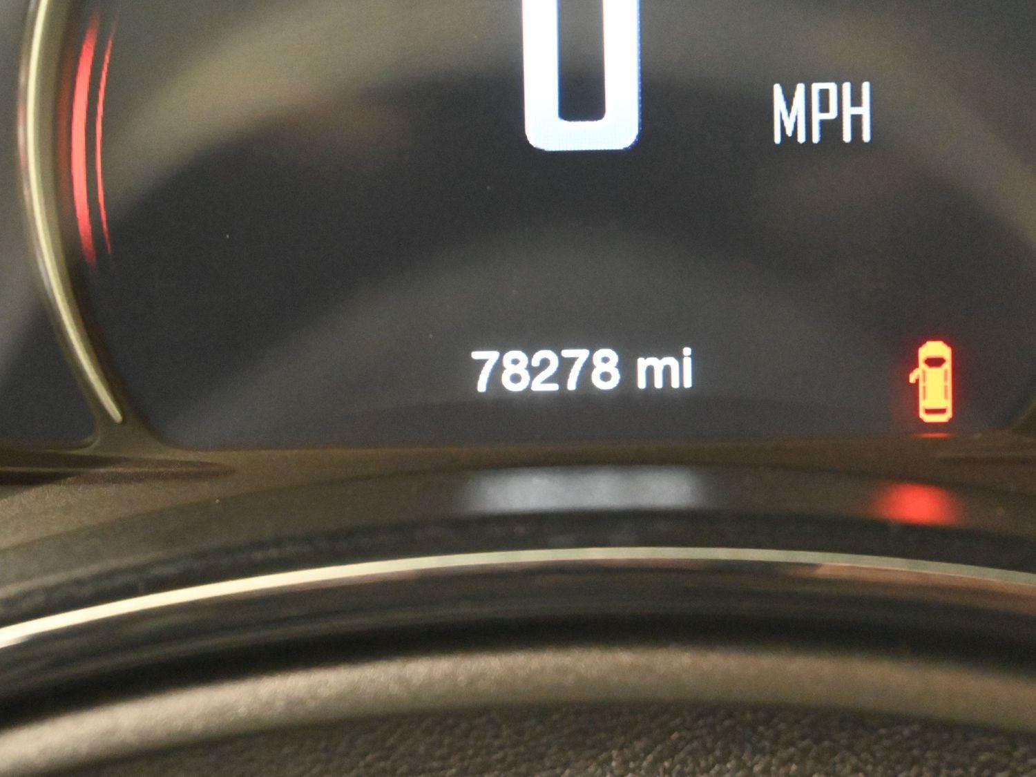 Used 2022 White Knuckle Clearcoat Dodge SXT image 23