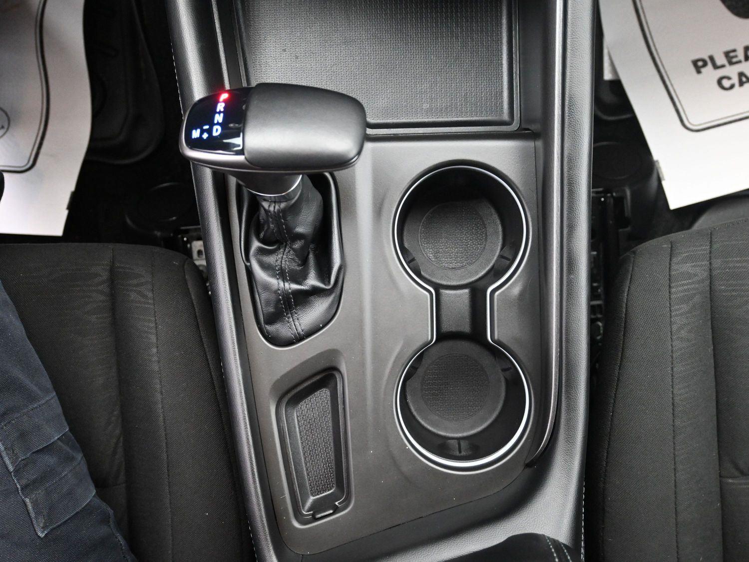 Used 2022 White Knuckle Clearcoat Dodge SXT image 27