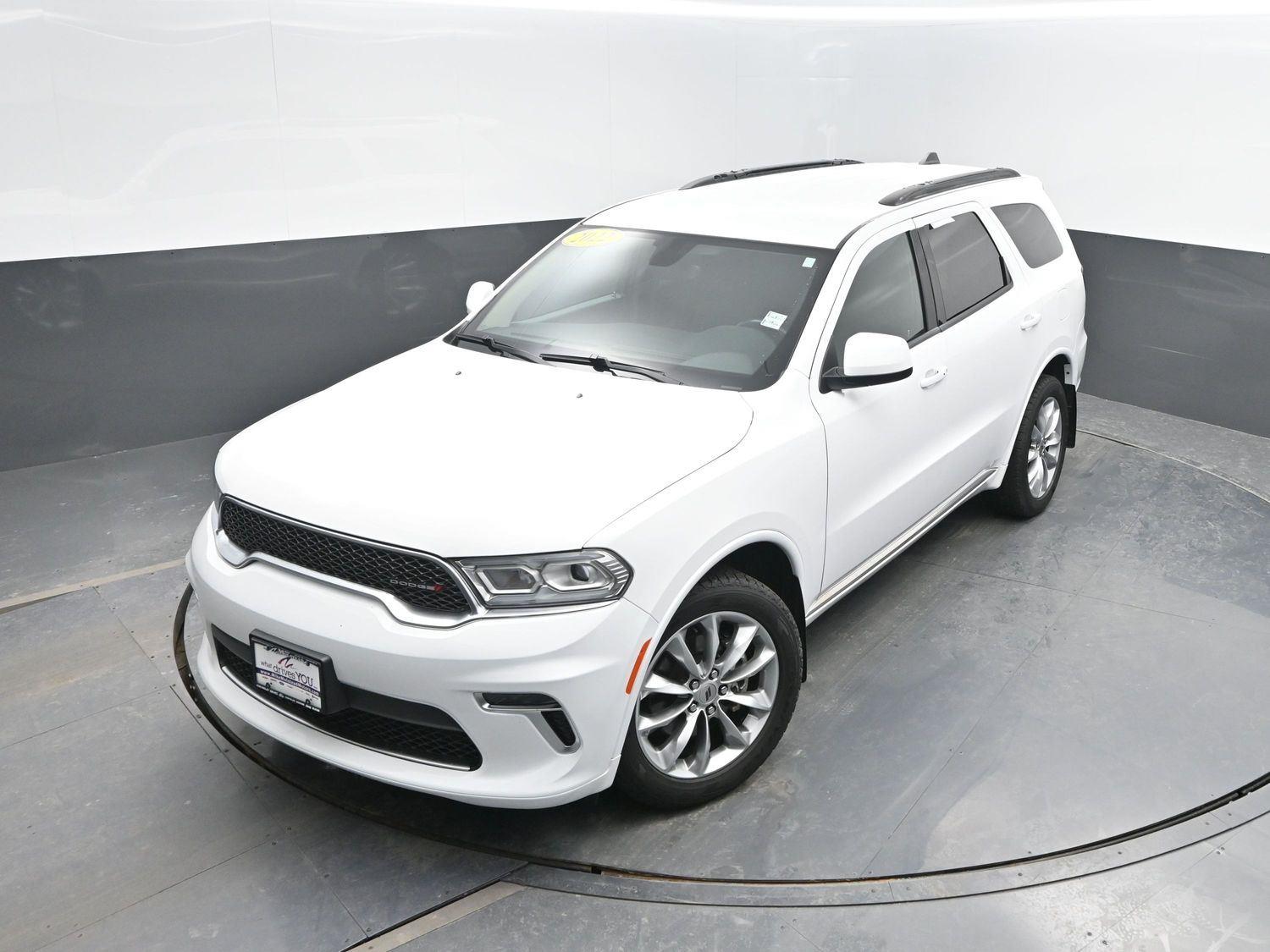 Used 2022 White Knuckle Clearcoat Dodge SXT image 32