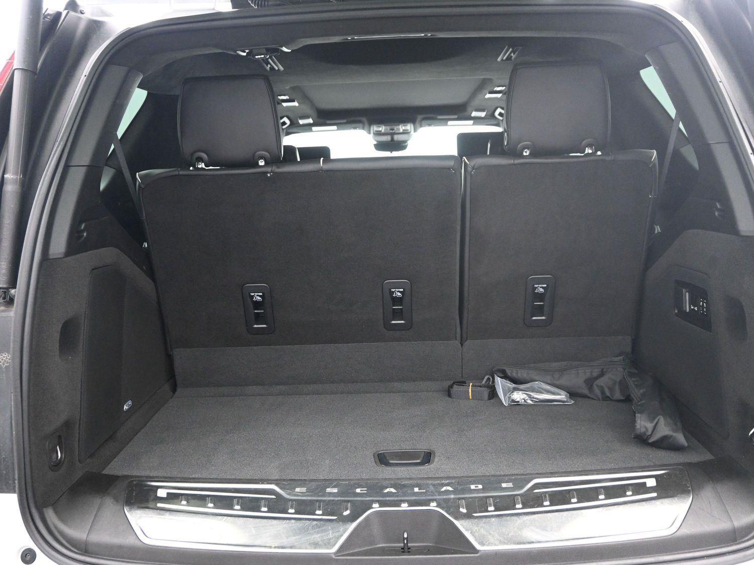 Used 2023 Crystal White Tricoat Cadillac 4WD Sport Platinum image 19