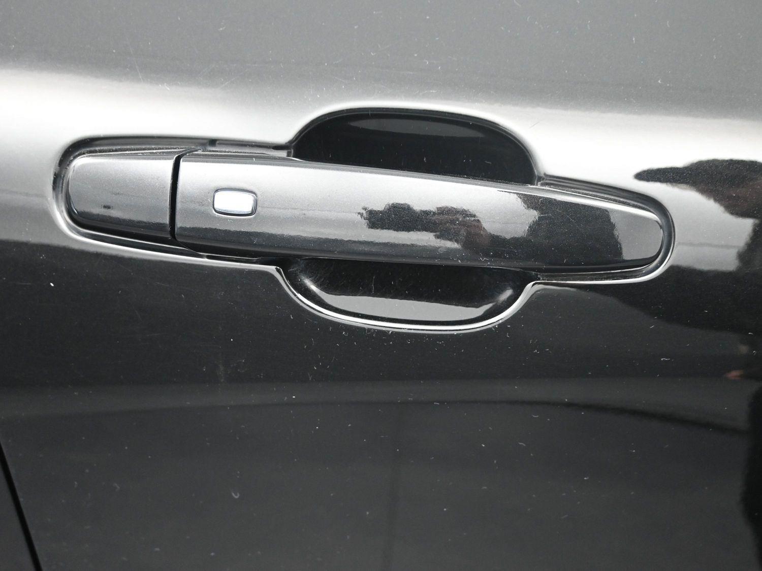 Used 2020 Mosaic Black Metallic Chevrolet LT image 7