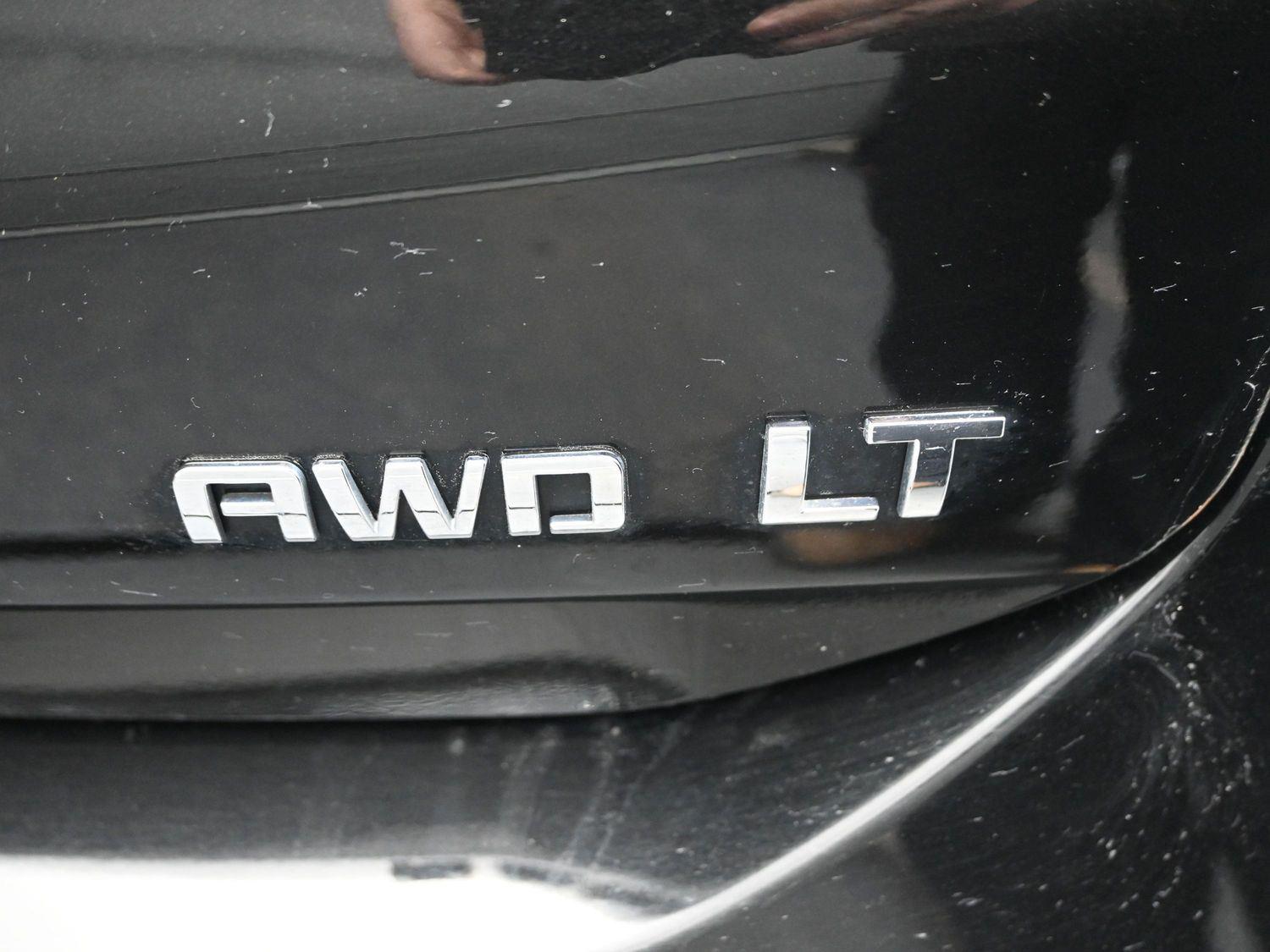 Used 2020 Mosaic Black Metallic Chevrolet LT image 14