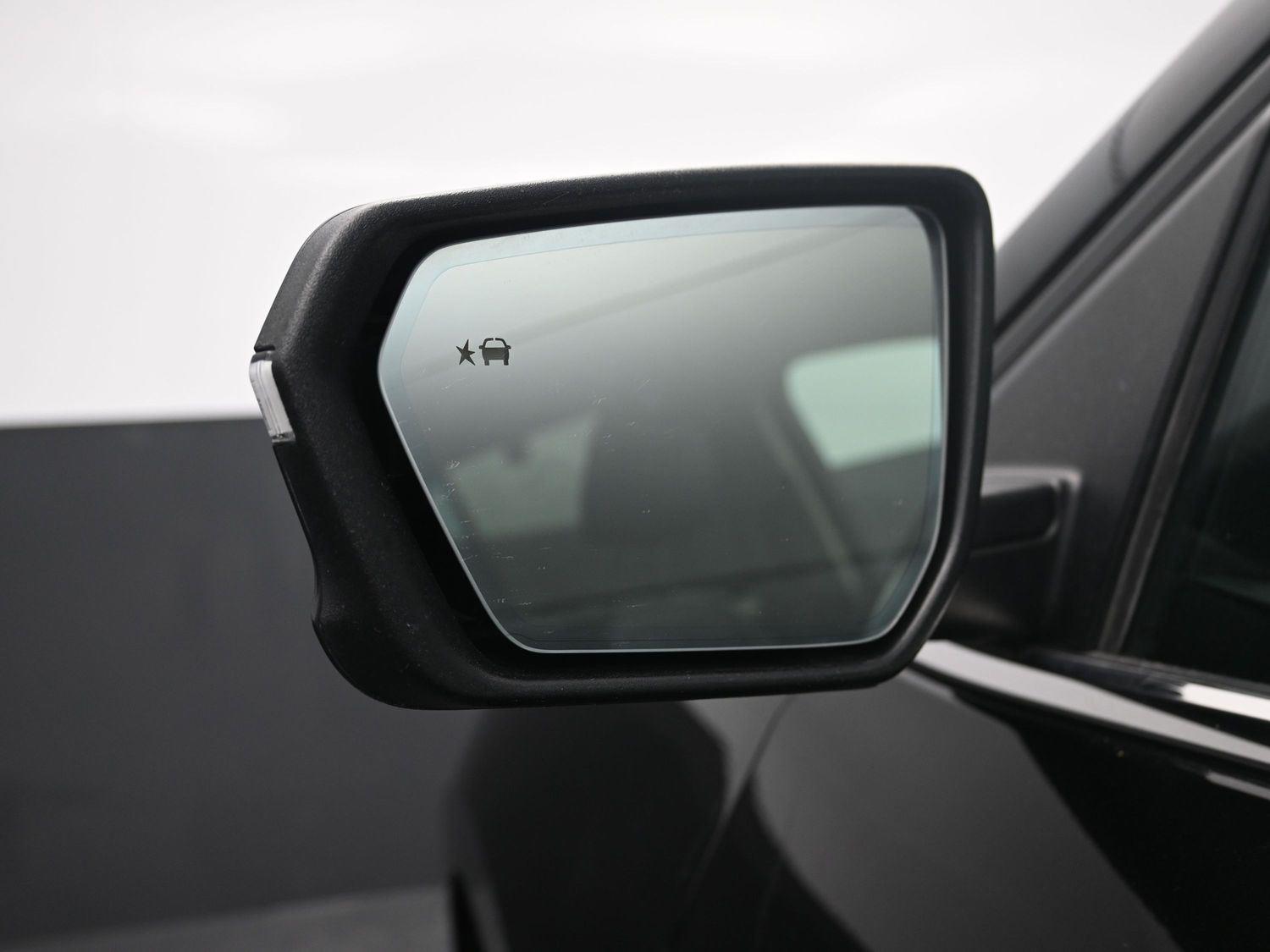 Used 2020 Mosaic Black Metallic Chevrolet LT image 18