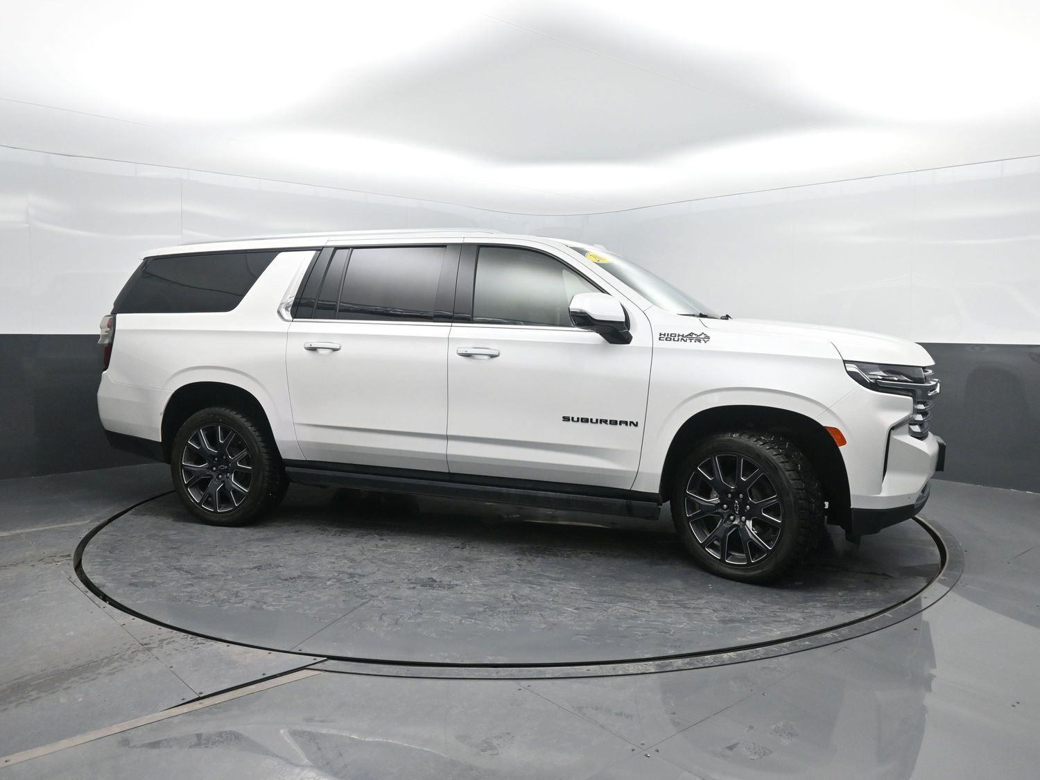 Used 2024 Iridescent Pearl Tricoat Chevrolet High Country image 3