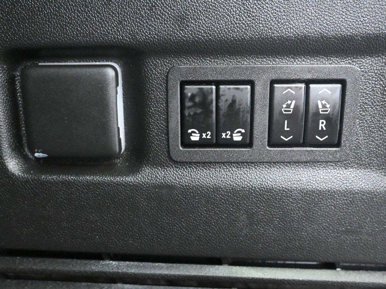 Used 2024 Iridescent Pearl Tricoat Chevrolet High Country image 20