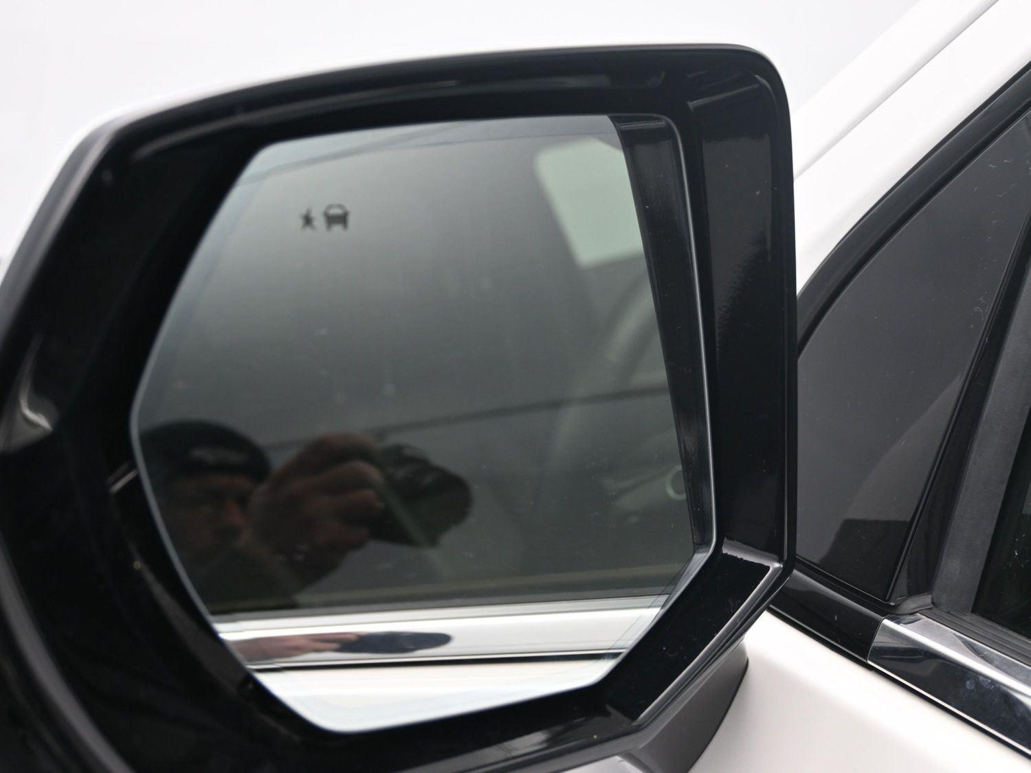 Used 2024 Iridescent Pearl Tricoat Chevrolet High Country image 22