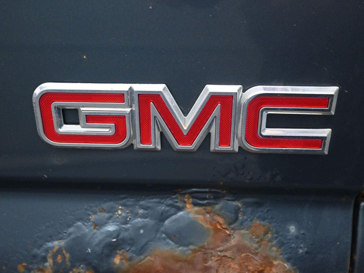 Used 2006  GMC  image 14