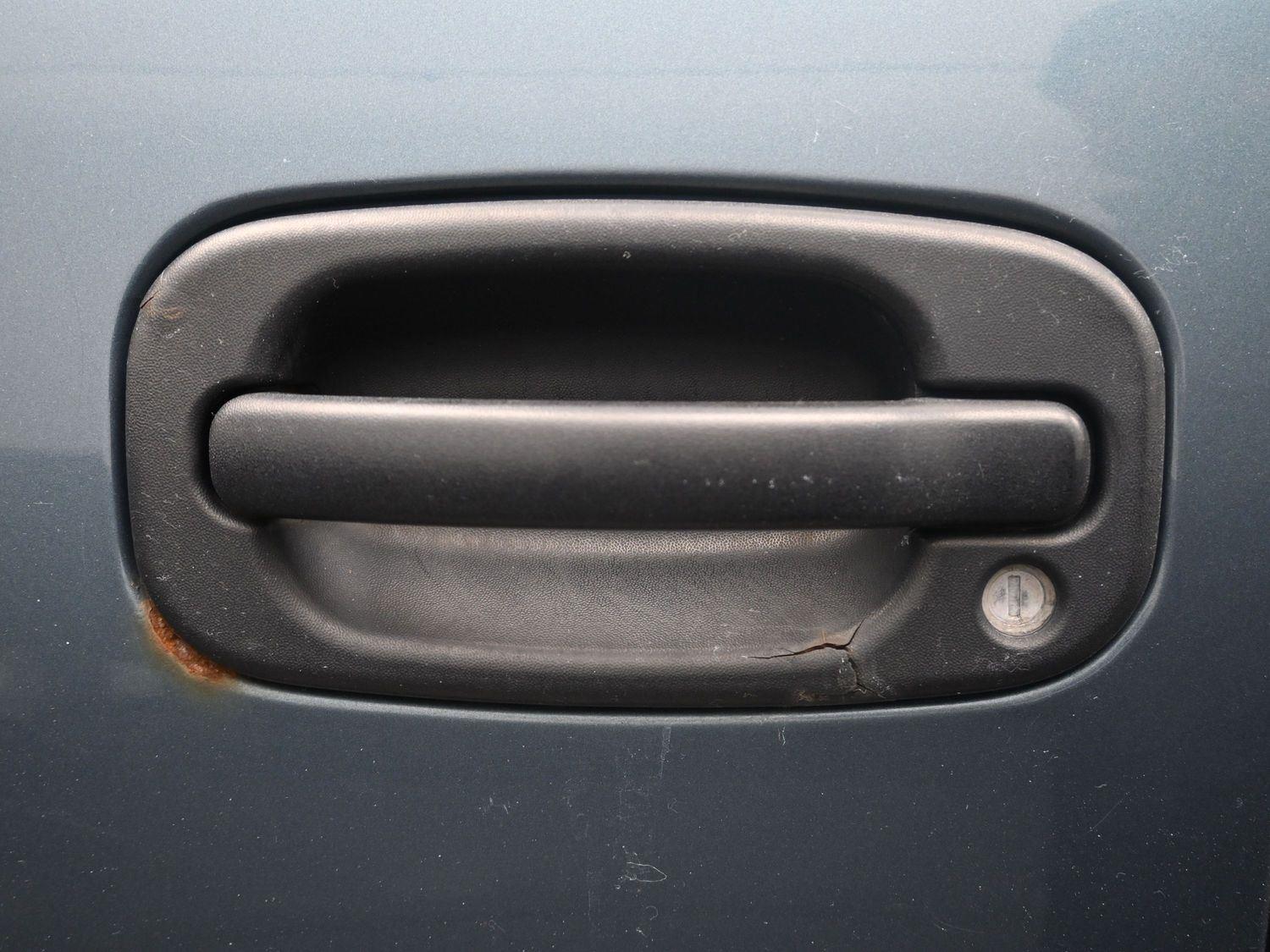 Used 2006  GMC  image 16