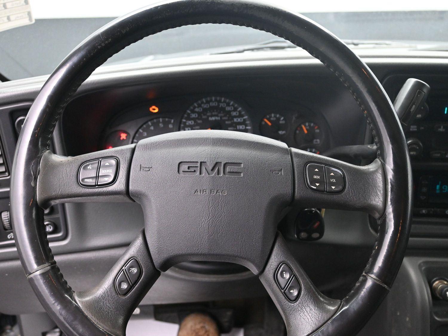 Used 2006  GMC  image 19