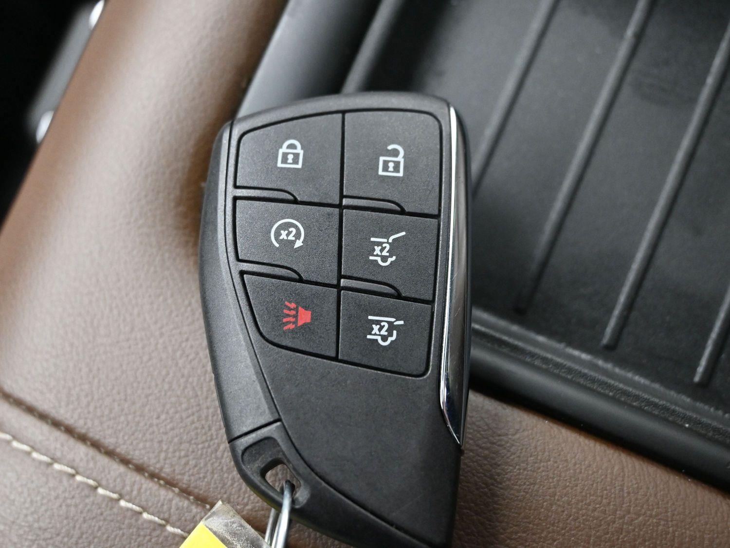 Used 2024 Iridescent Pearl Tricoat Chevrolet High Country image 39